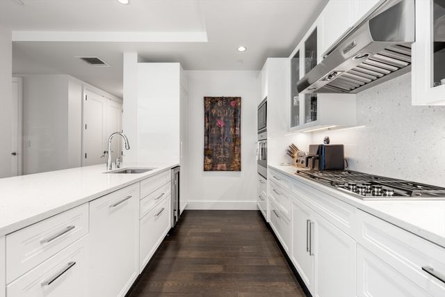 22 Liberty Dr 9G, Boston, MA 02210