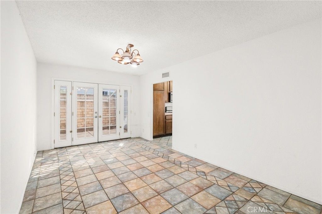 Image 18 of property listing at 1224 Palos Verde, Eastvale, CA 92880