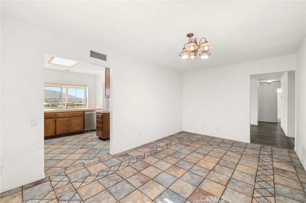 Image 19 of property listing at 1224 Palos Verde, Eastvale, CA 92880