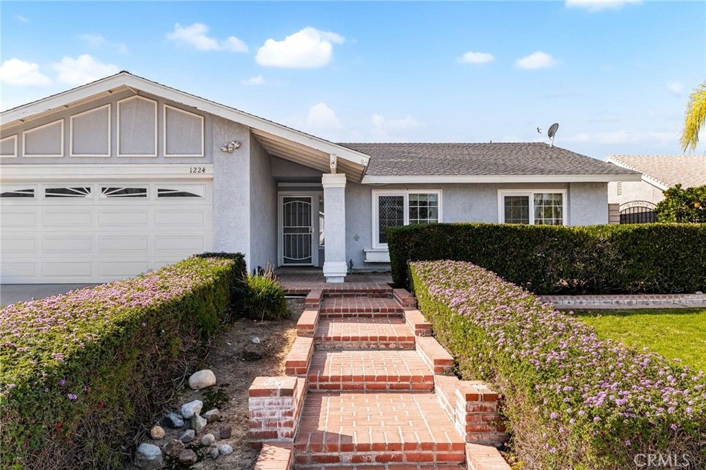 Image 6 of property listing at 1224 Palos Verde, Eastvale, CA 92880