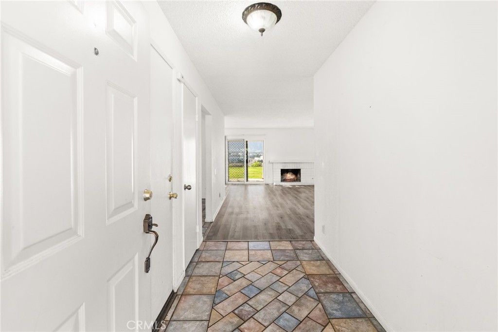 Image 8 of property listing at 1224 Palos Verde, Eastvale, CA 92880