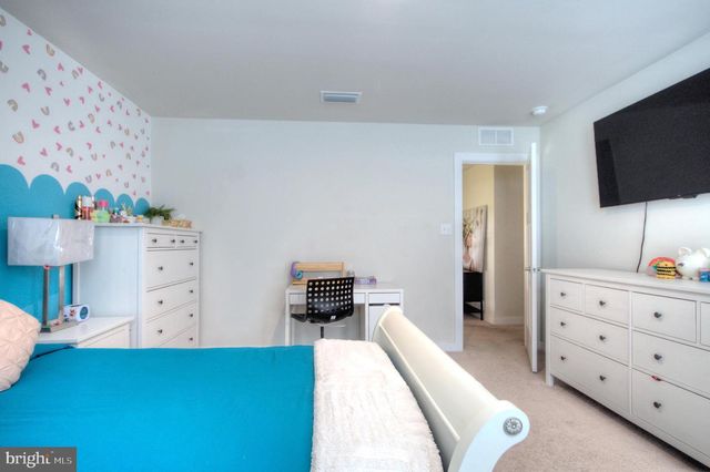 8 EICHMANN WAY, Woodstown, NJ 08098