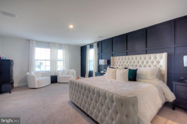 8 EICHMANN WAY, Woodstown, NJ 08098