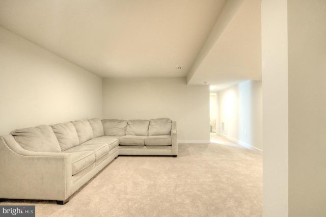 8 EICHMANN WAY, Woodstown, NJ 08098