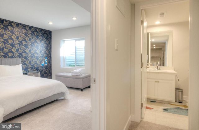 8 EICHMANN WAY, Woodstown, NJ 08098