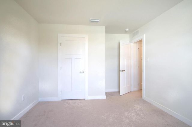 8 EICHMANN WAY, Woodstown, NJ 08098