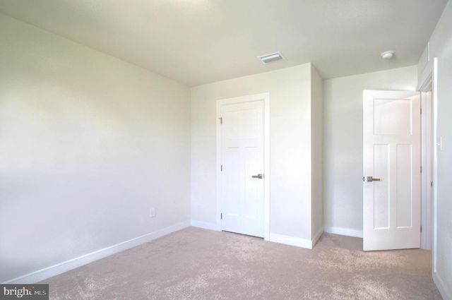 8 EICHMANN WAY, Woodstown, NJ 08098