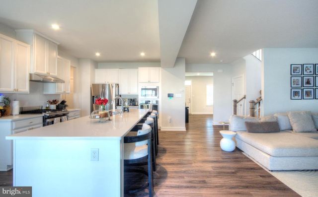 8 EICHMANN WAY, Woodstown, NJ 08098