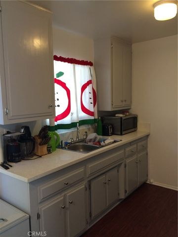 1235 W Pearl Street, Anaheim, CA 92801