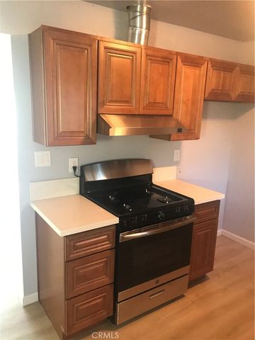 1235 W Pearl Street, Anaheim, CA 92801