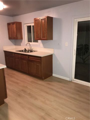 1235 W Pearl Street, Anaheim, CA 92801