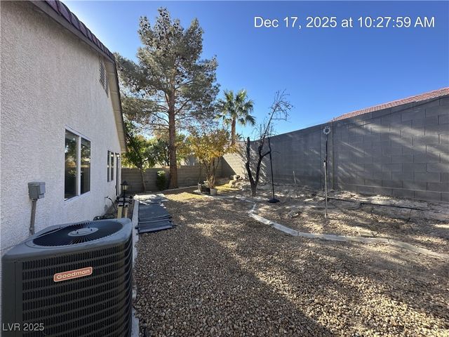 6009 Kitamaya Street, North Las Vegas, NV 89031