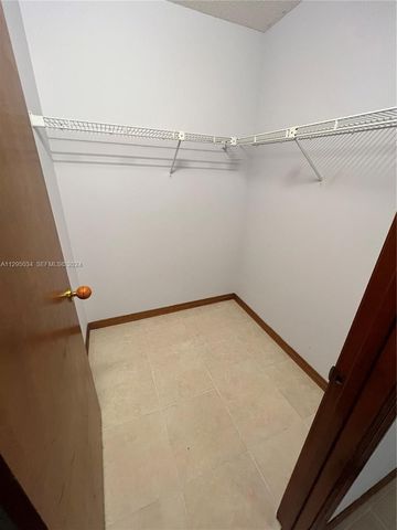 1921 SW Hickock Ter, Port St. Lucie, FL 34953