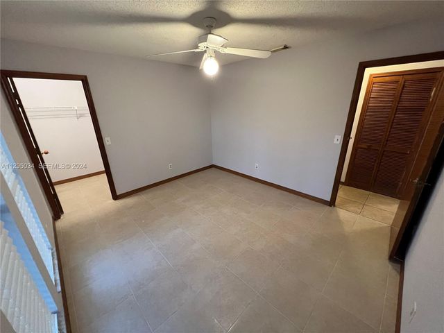 1921 SW Hickock Ter, Port St. Lucie, FL 34953