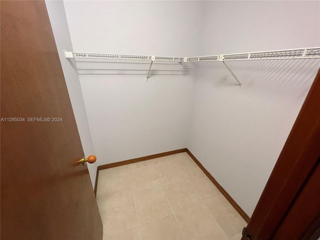 1921 SW Hickock Ter, Port St. Lucie, FL 34953