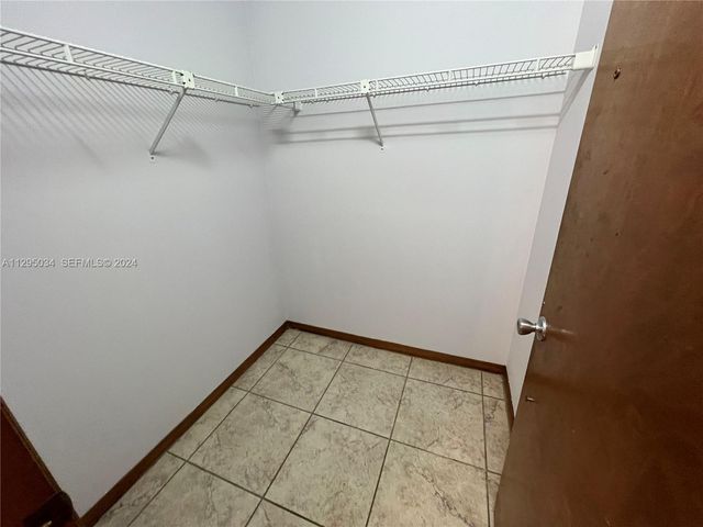 1921 SW Hickock Ter, Port St. Lucie, FL 34953