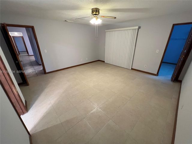 1921 SW Hickock Ter, Port St. Lucie, FL 34953