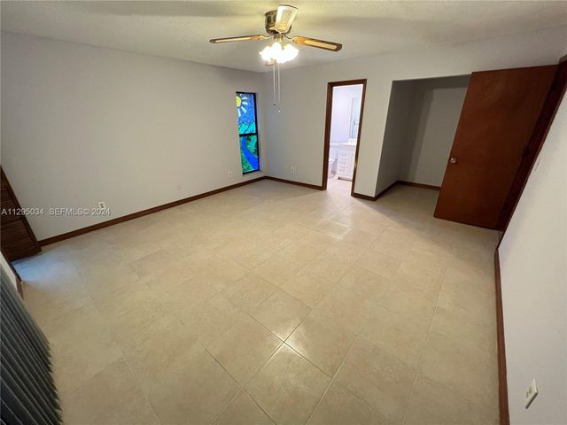 1921 SW Hickock Ter, Port St. Lucie, FL 34953