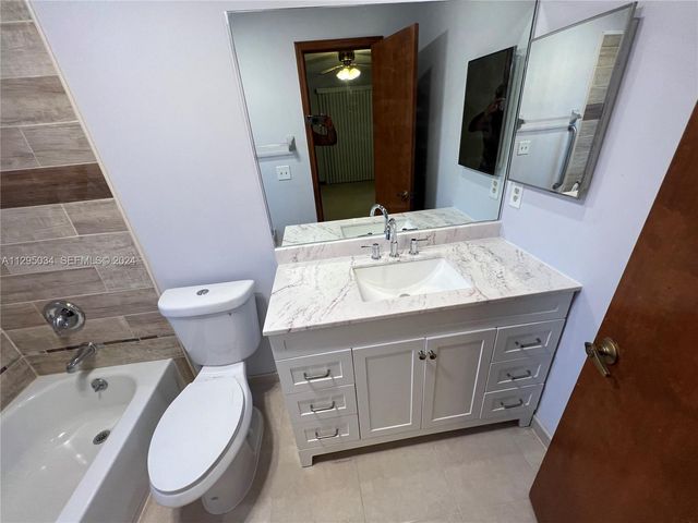 1921 SW Hickock Ter, Port St. Lucie, FL 34953