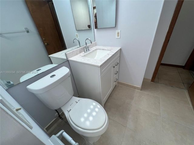 1921 SW Hickock Ter, Port St. Lucie, FL 34953