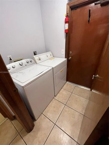 1921 SW Hickock Ter, Port St. Lucie, FL 34953