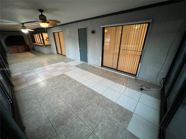 1921 SW Hickock Ter, Port St. Lucie, FL 34953