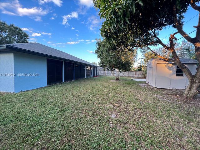 1921 SW Hickock Ter, Port St. Lucie, FL 34953