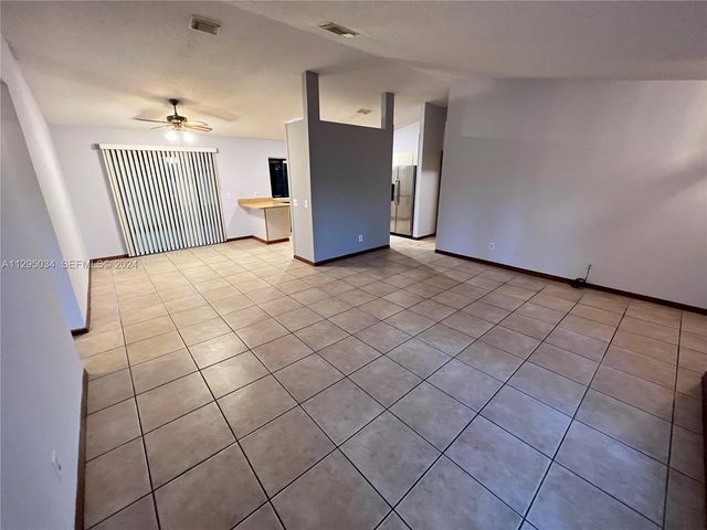 1921 SW Hickock Ter, Port St. Lucie, FL 34953