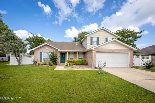 56 Lakeview Drive, Ocean Springs, MS 39564