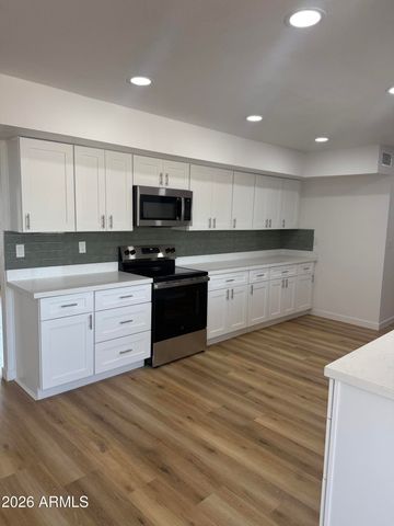 9742 W ALABAMA Avenue, Sun City, AZ 85351