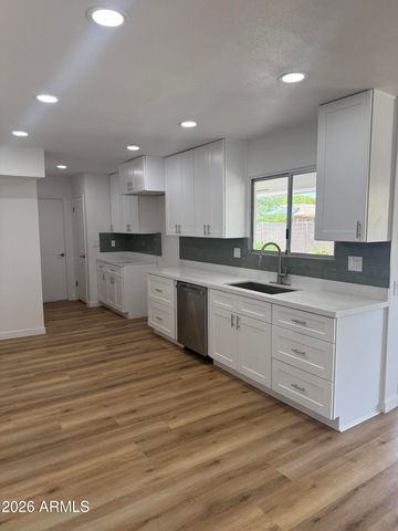 9742 W ALABAMA Avenue, Sun City, AZ 85351