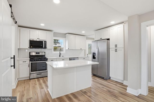 105 MAPLE AVE, Pasadena, MD 21122