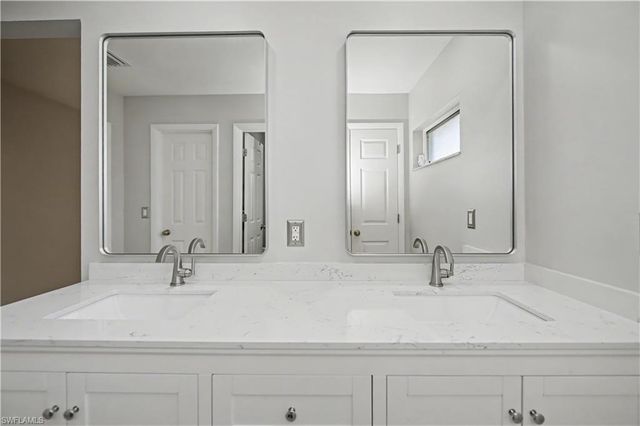 2201 SE 10th AVE, Cape Coral, FL 33990