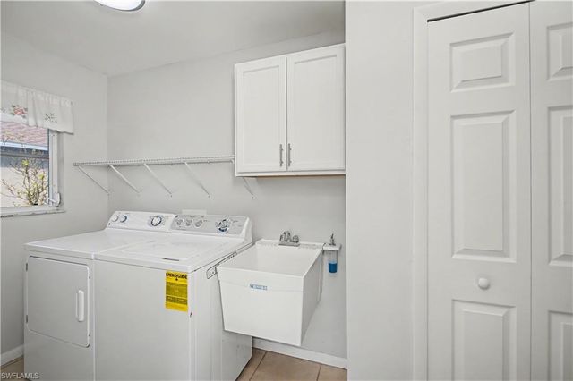 2201 SE 10th AVE, Cape Coral, FL 33990