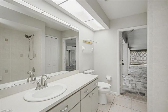 2201 SE 10th AVE, Cape Coral, FL 33990