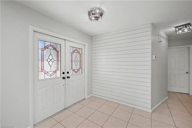 2201 SE 10th AVE, Cape Coral, FL 33990