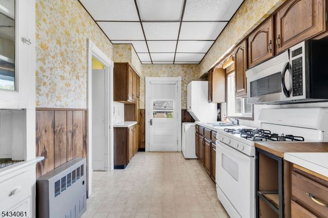 157 Bullman St, Phillipsburg Town, NJ 08865