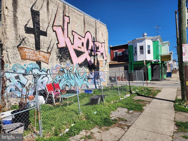 2500 W STERNER ST, Philadelphia, PA 19132