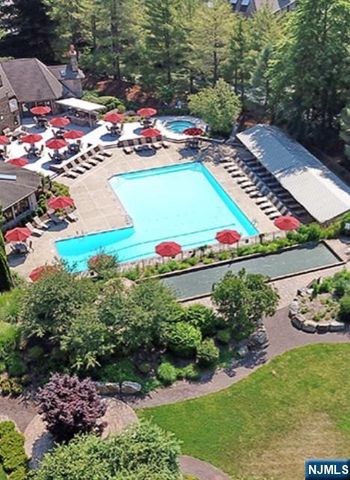 153 Ashley Place, Park Ridge, NJ 07656