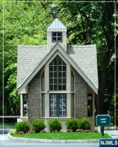 153 Ashley Place, Park Ridge, NJ 07656