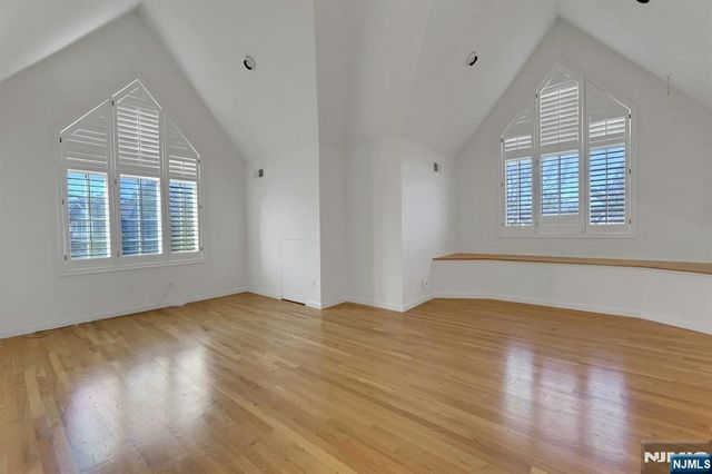 153 Ashley Place, Park Ridge, NJ 07656