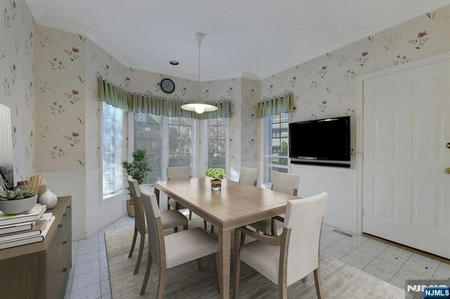 153 Ashley Place, Park Ridge, NJ 07656