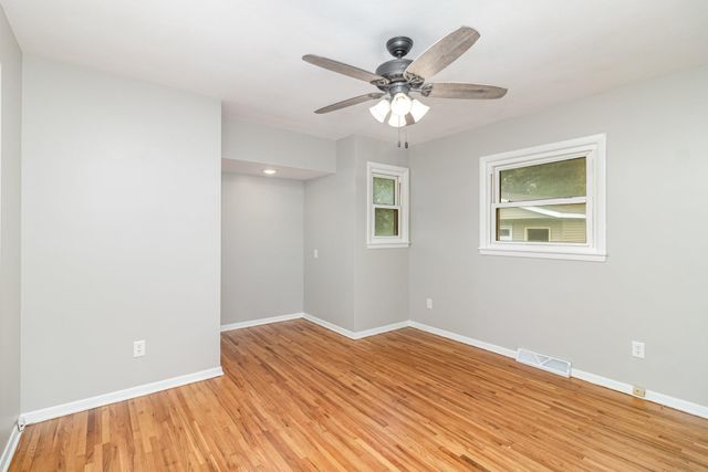 1448 Glynview Trail, Faribault, MN 55021