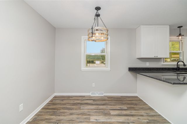 1448 Glynview Trail, Faribault, MN 55021