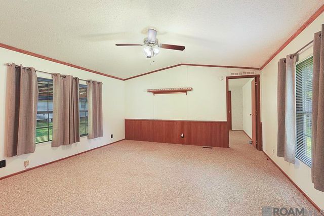 29437 Burns Ln, Walker, LA 70785