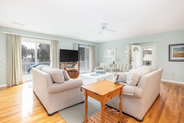 6 4th Avenue, Isle Of Palms, SC 29451