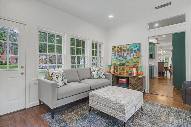 4705 El Campo Avenue, Fort Worth, TX 76107