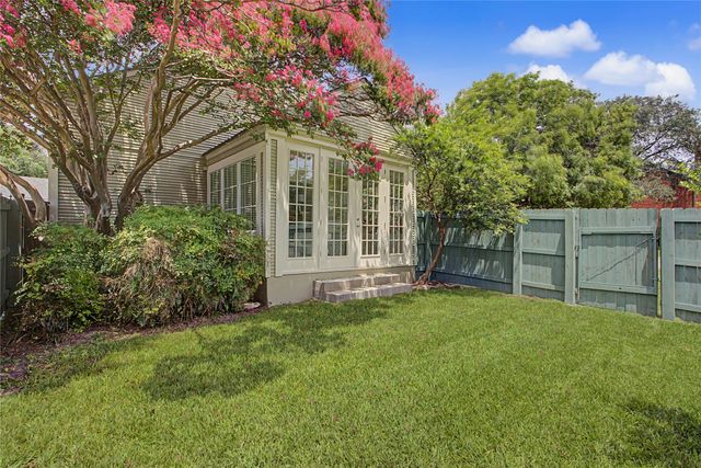 4705 El Campo Avenue, Fort Worth, TX 76107