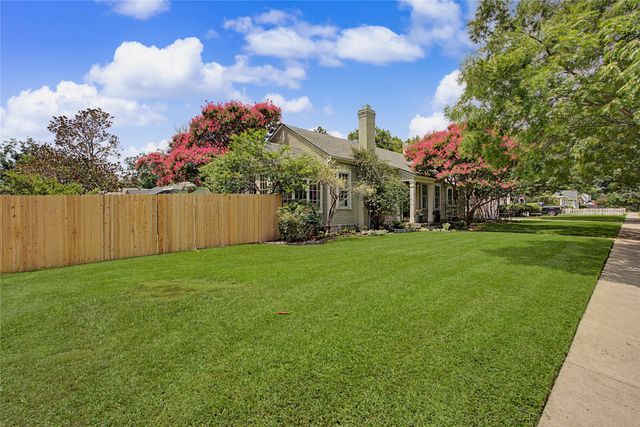 4705 El Campo Avenue, Fort Worth, TX 76107