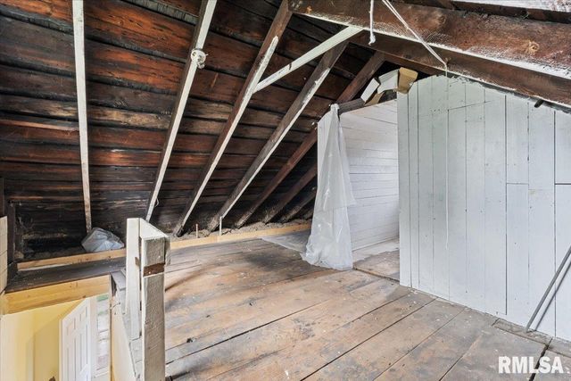 1505 W 14TH Street, Davenport, IA 52804